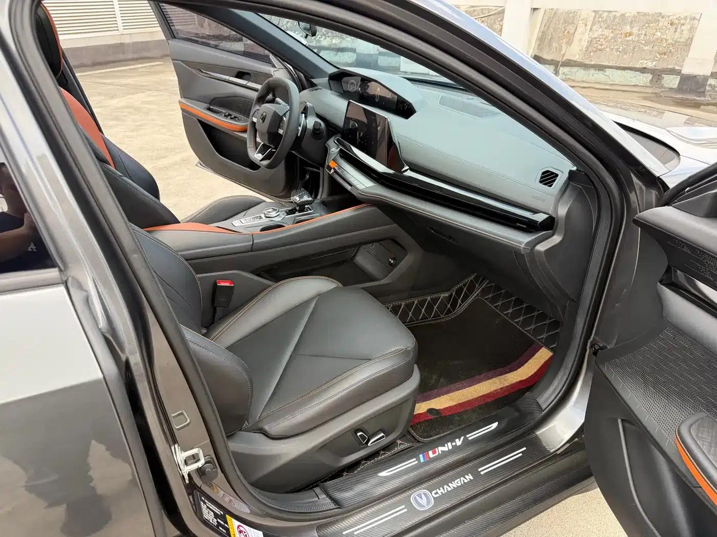 Changan UNI-V 2022 1.5T Premium Edition — миниатюра 8