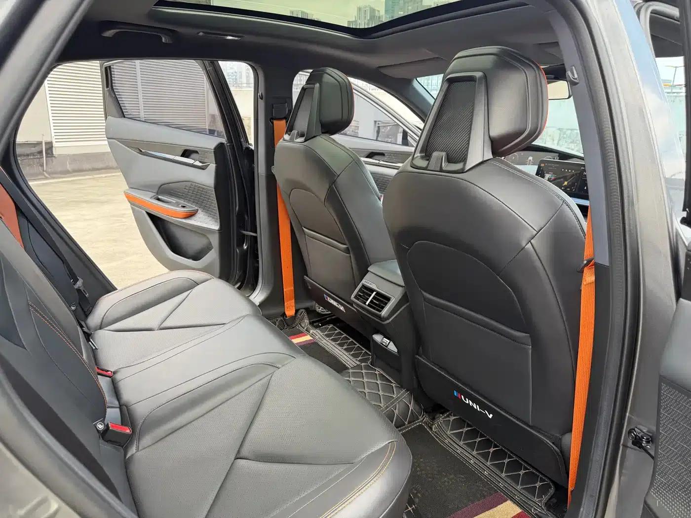 Changan UNI-V 2022 1.5T Premium Edition — миниатюра 9