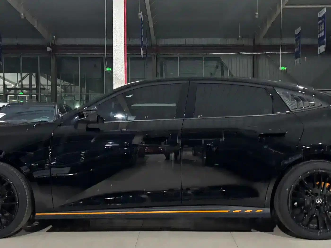 Changan UNI-V 2025 Model, Third Generation, 1.5T 500Bar Premium Sport — миниатюра 6