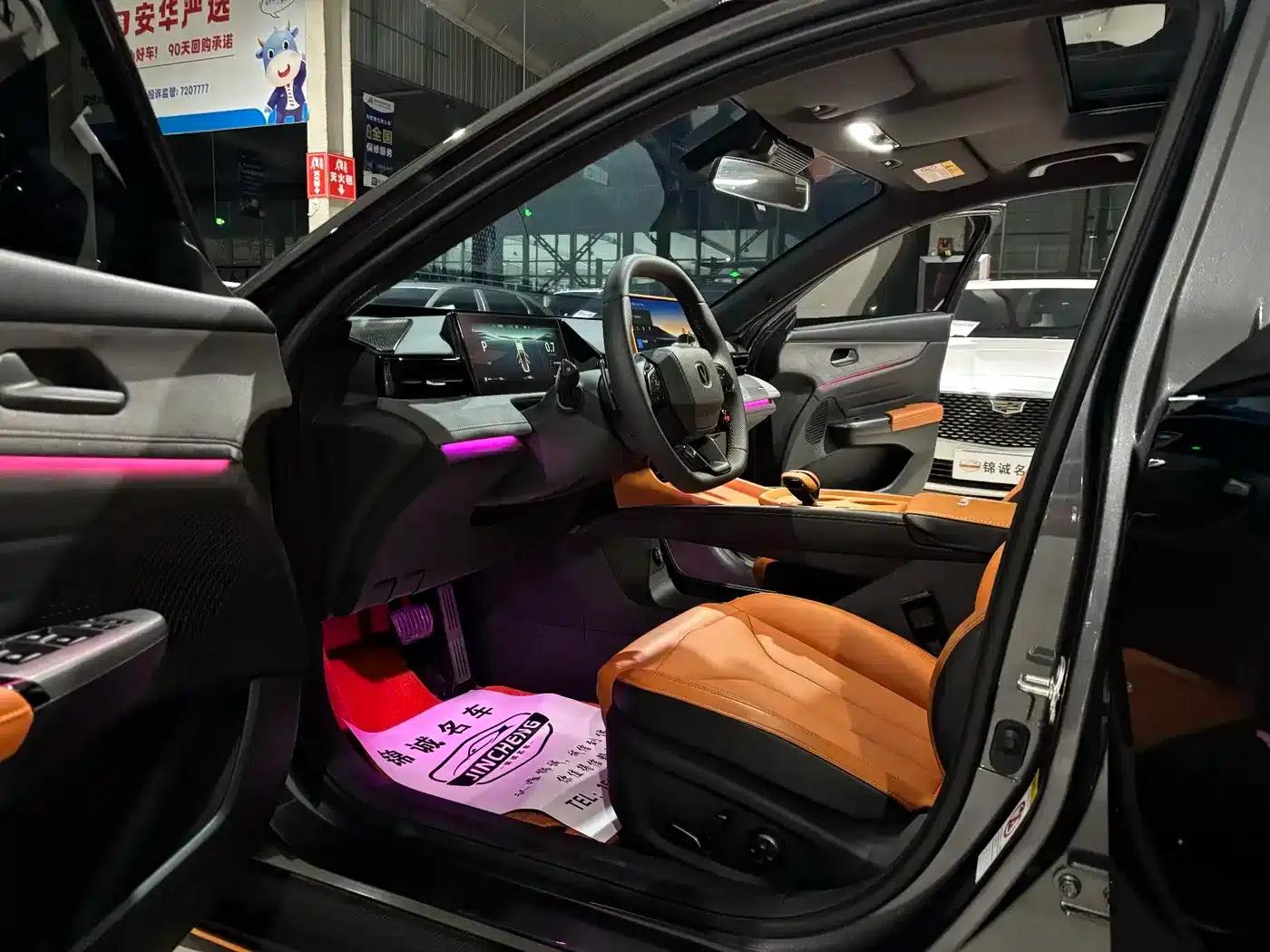 Changan UNI-V 2025 Model, Third Generation, 1.5T 500Bar Premium Sport — миниатюра 8