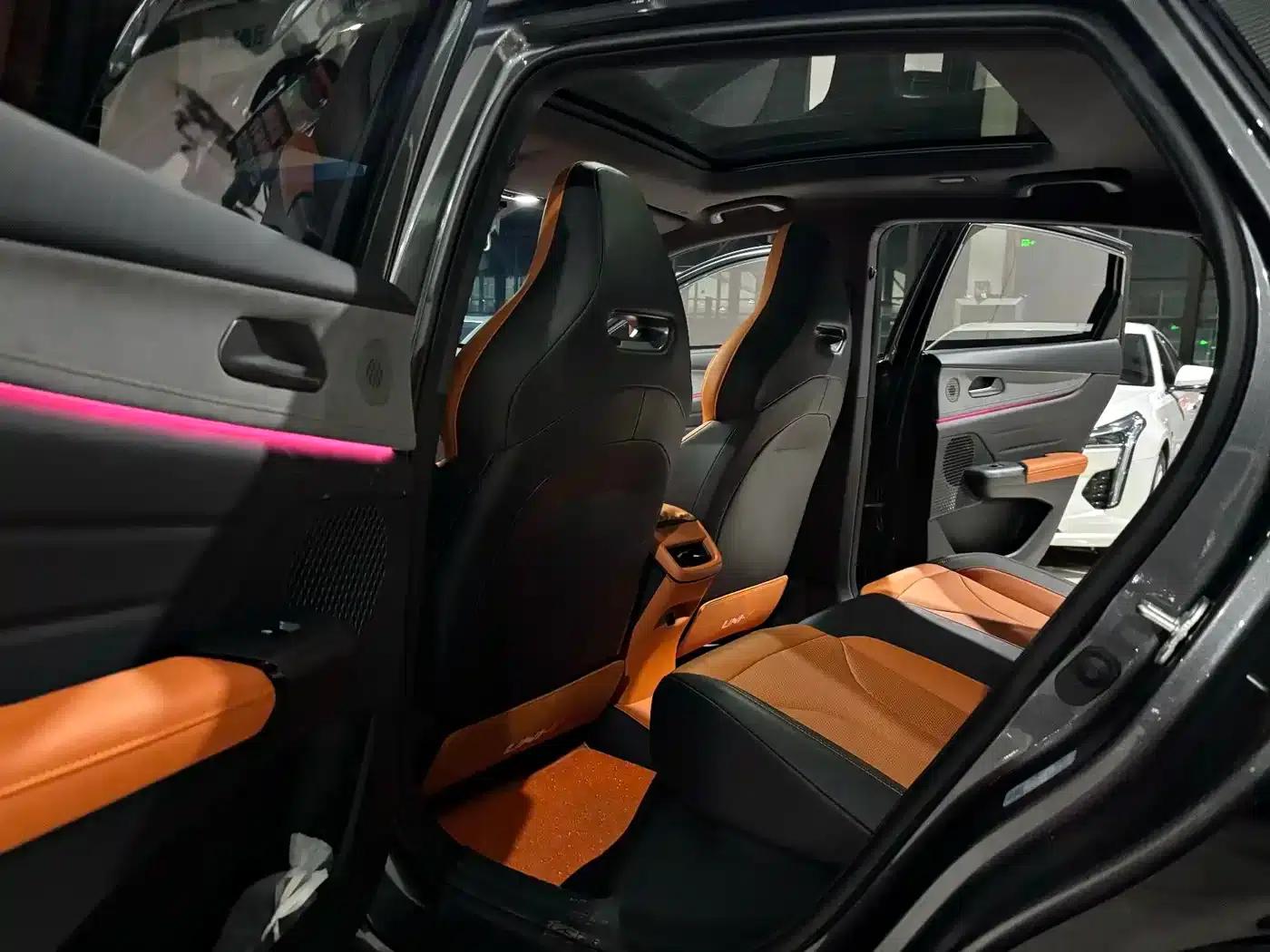 Changan UNI-V 2025 Model, Third Generation, 1.5T 500Bar Premium Sport — миниатюра 9