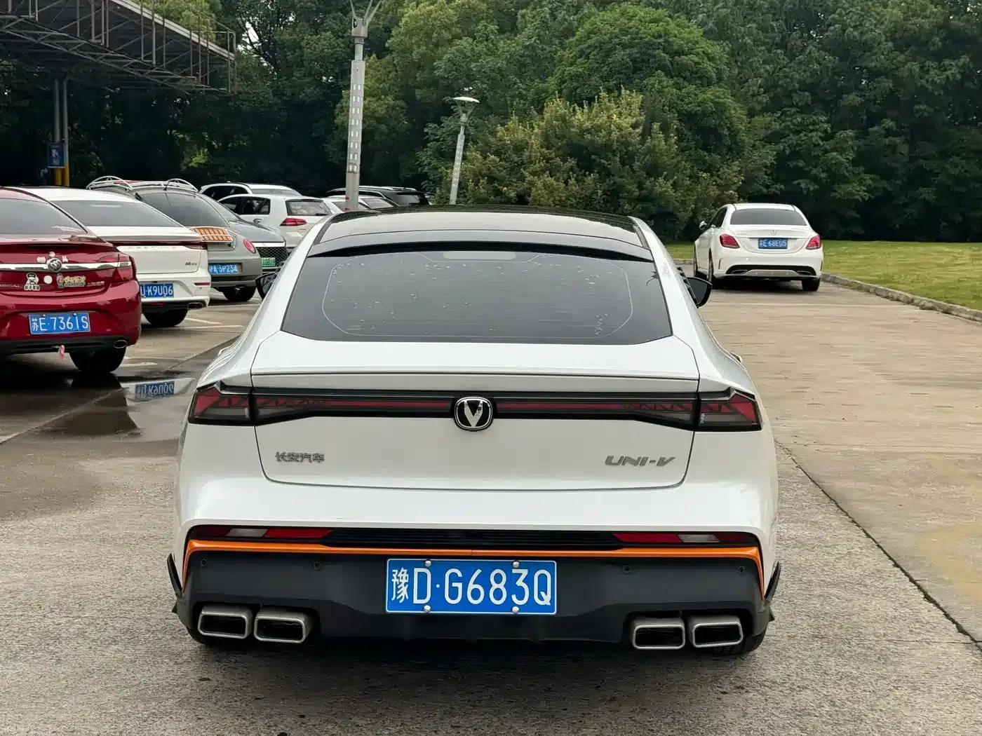Changan UNI-V 2024 1.5T Premium Edition — миниатюра 5