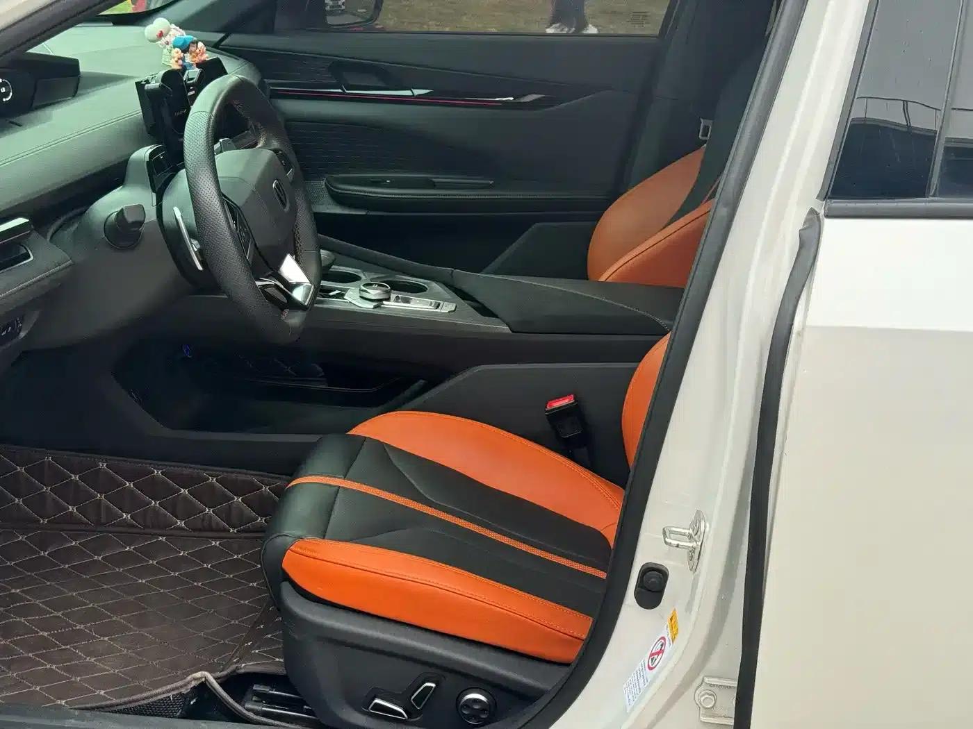Changan UNI-V 2024 1.5T Premium Edition — миниатюра 8