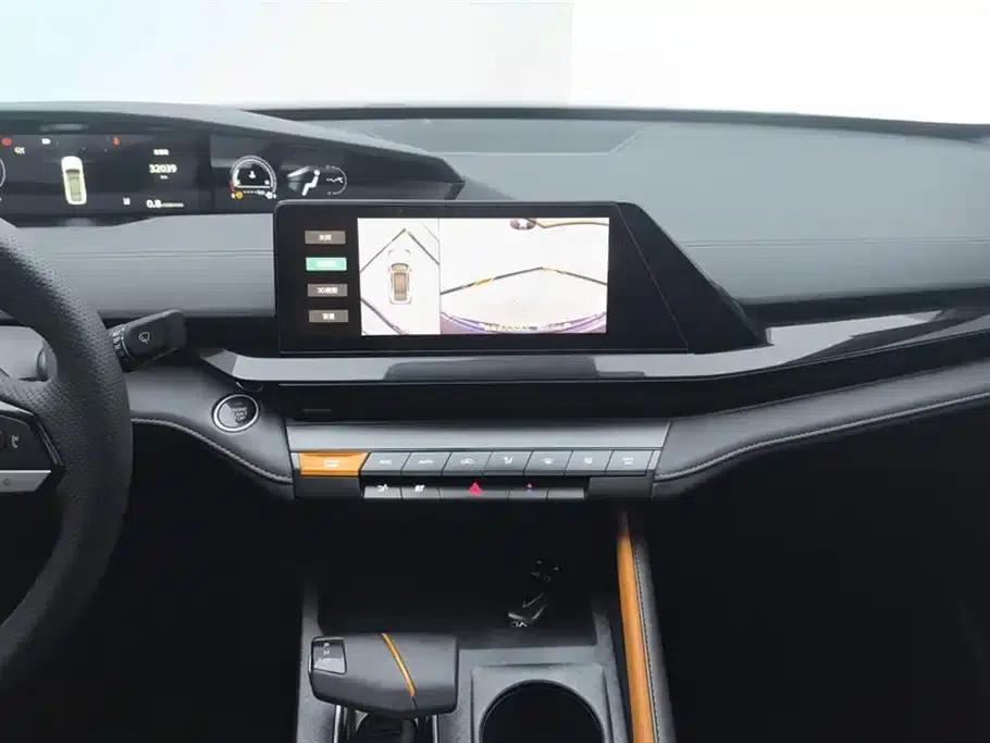 Changan UNI-V 2022 1.5T Premium Edition — миниатюра 13