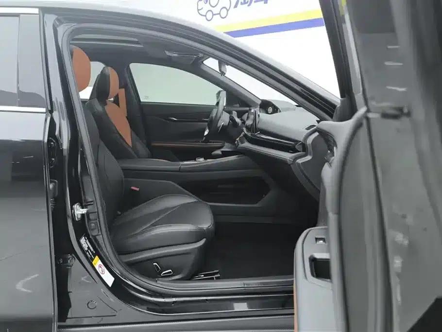 Changan UNI-V 2022 1.5T Premium Edition — миниатюра 8