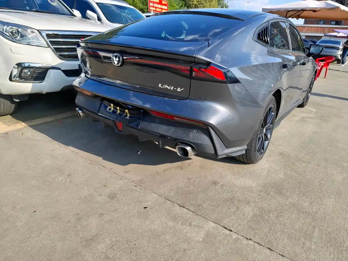 Changan UNI-V 2023 1.5T Premium Edition — миниатюра 17