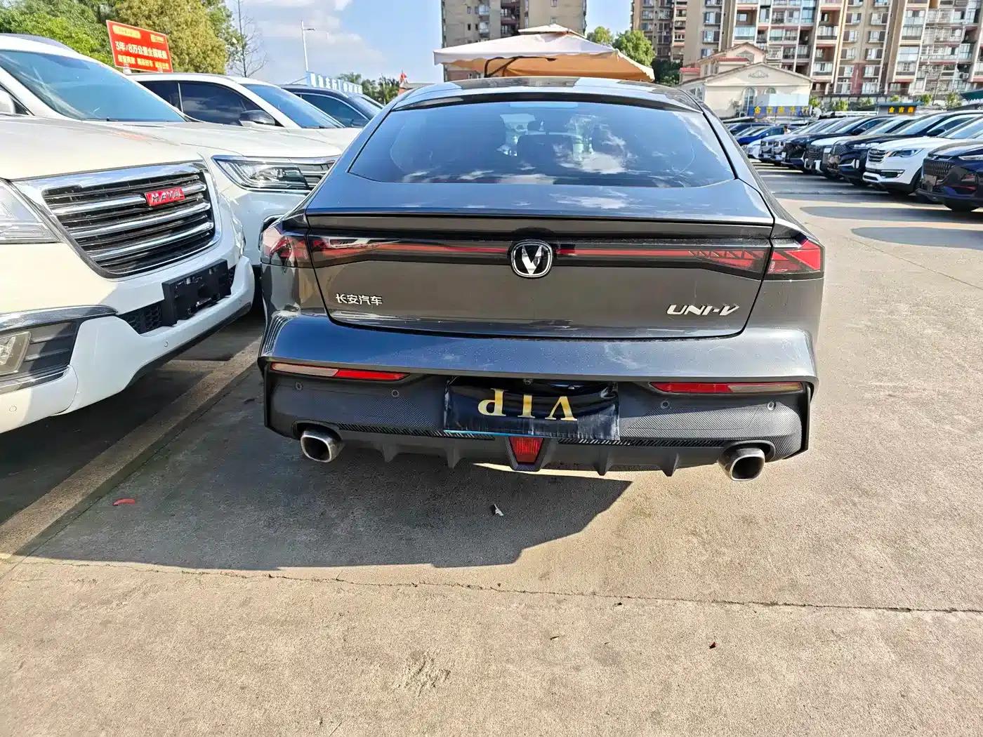 Changan UNI-V 2023 1.5T Premium Edition — миниатюра 19