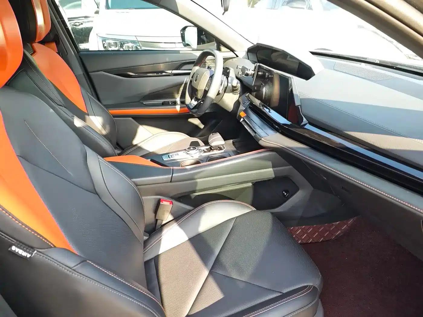 Changan UNI-V 2023 1.5T Premium Edition — миниатюра 5