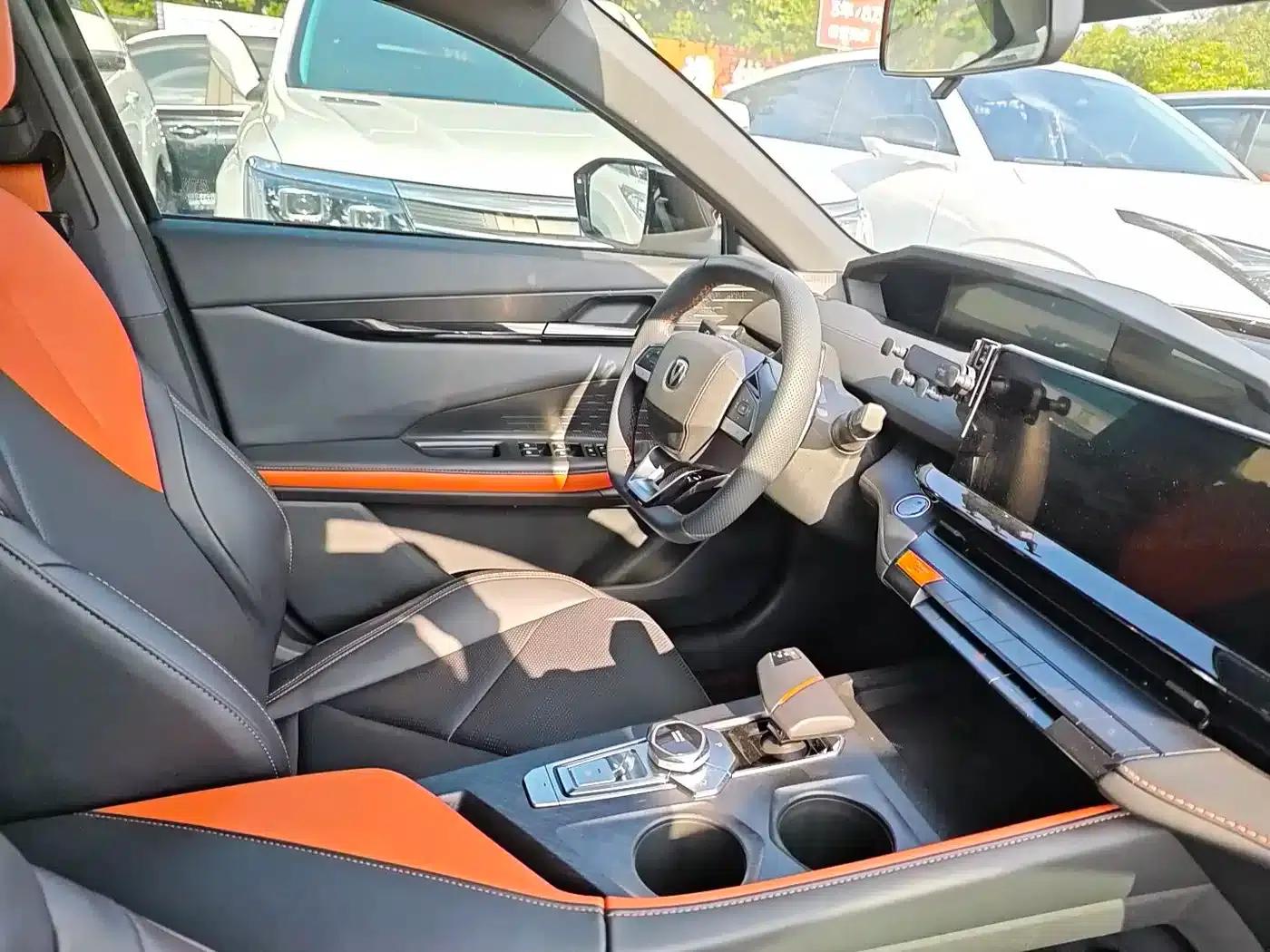 Changan UNI-V 2023 1.5T Premium Edition — миниатюра 7