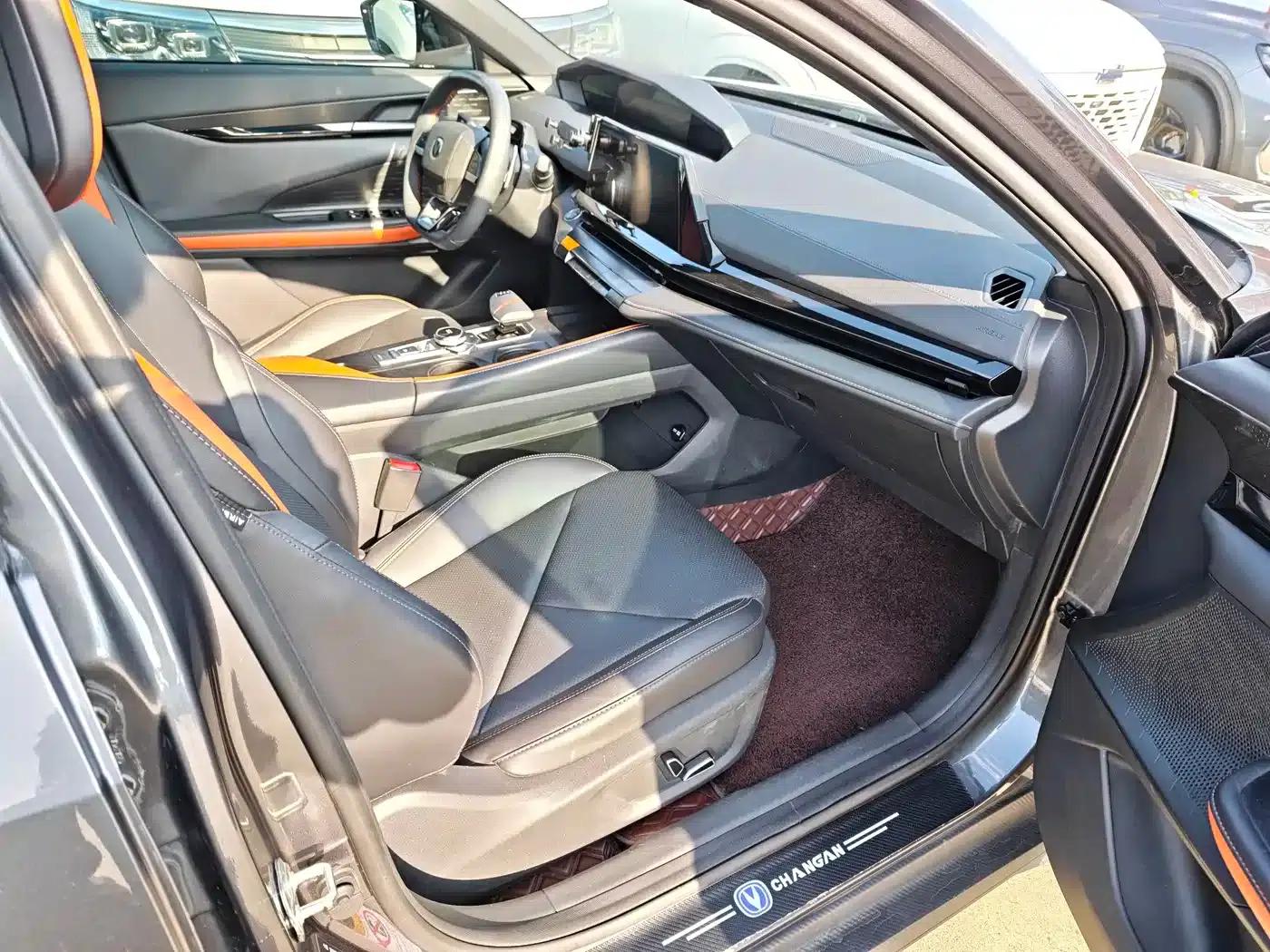 Changan UNI-V 2023 1.5T Premium Edition — миниатюра 10