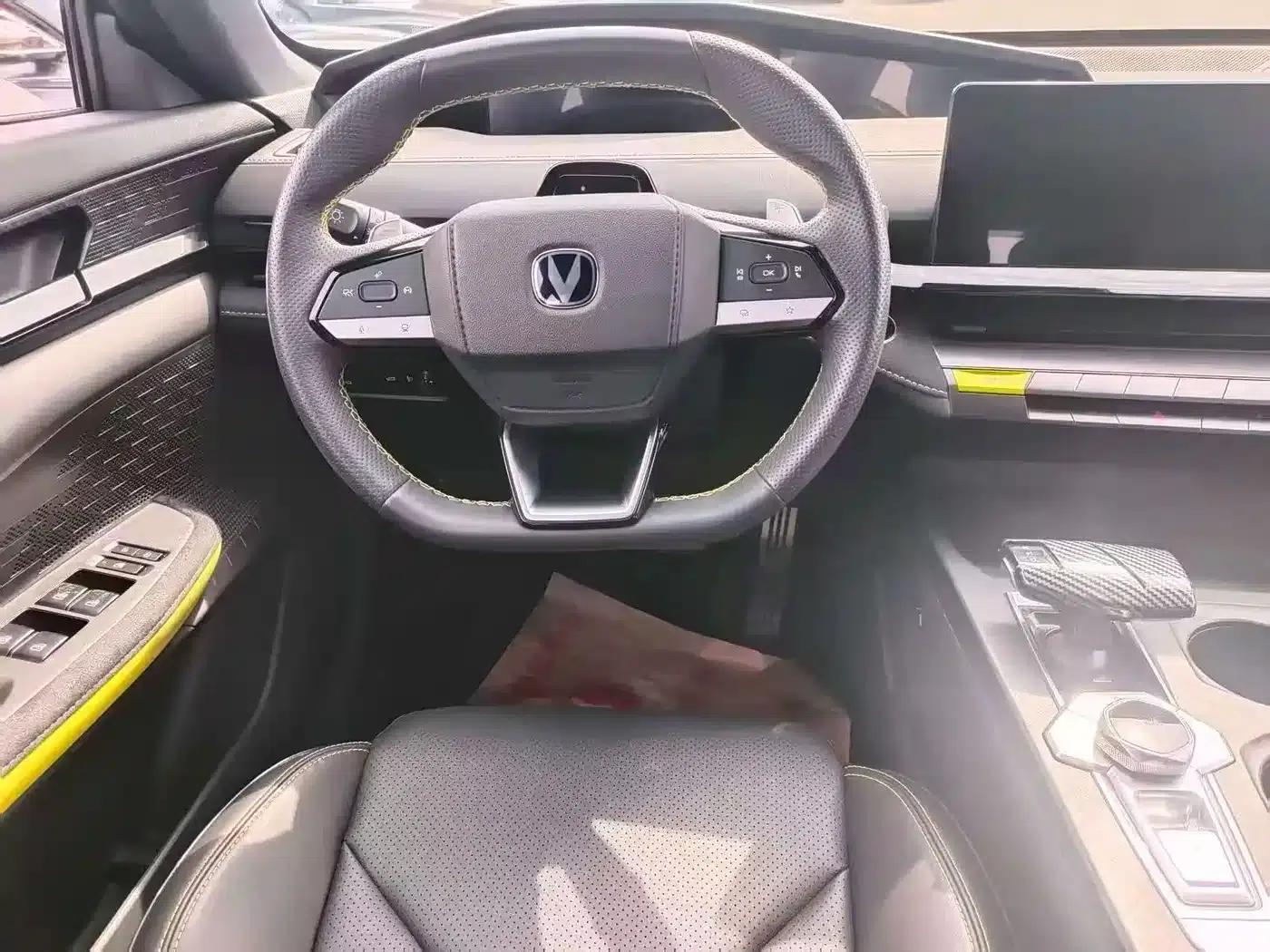Changan UNI-V 2023 1.5T Sport Edition — миниатюра 7