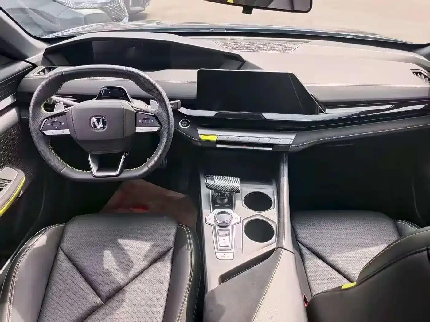 Changan UNI-V 2023 1.5T Sport Edition — миниатюра 10