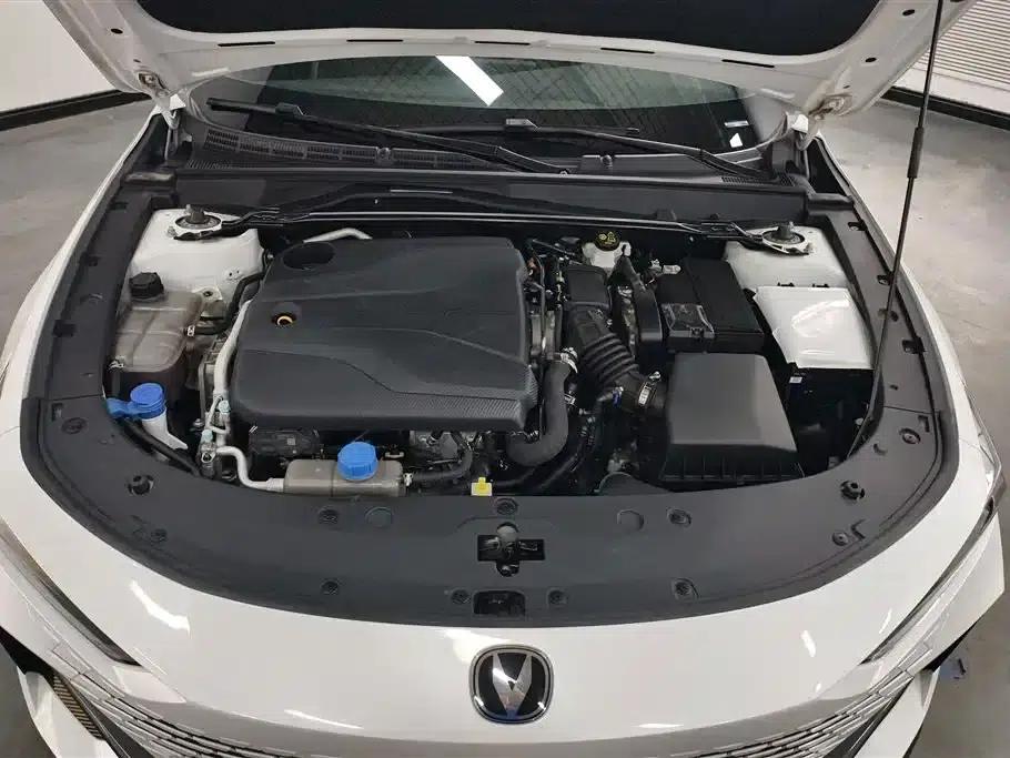 Changan UNI-V 2023 1.5T Premium Edition — миниатюра 10