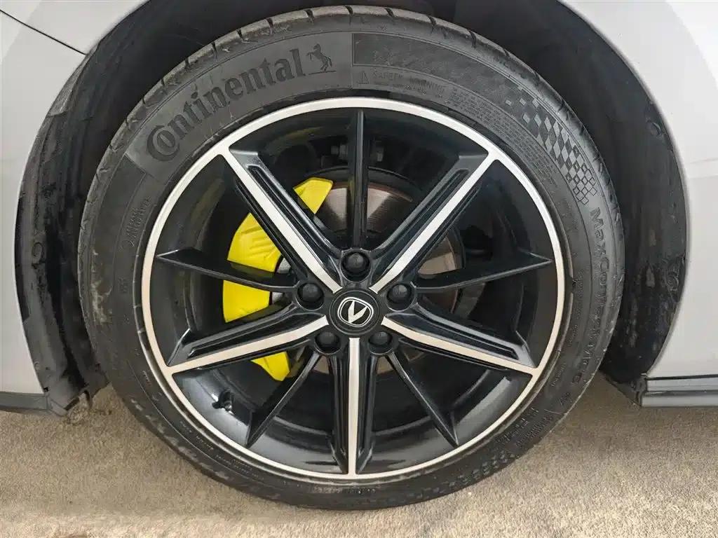 Changan UNI-V 2022 1.5T Premium Edition — миниатюра 11