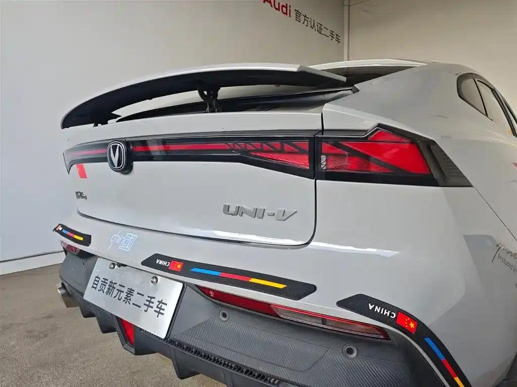 Changan UNI-V 2022 1.5T Premium Edition — миниатюра 13