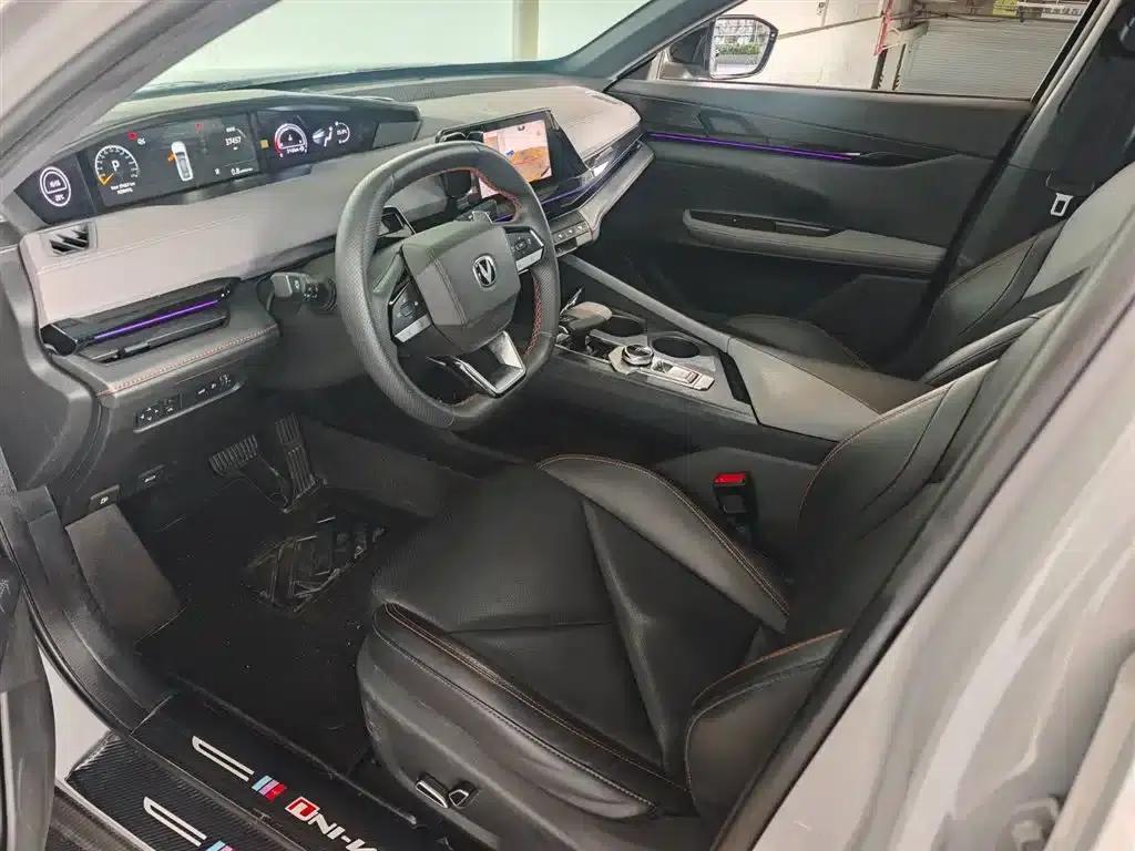 Changan UNI-V 2022 1.5T Premium Edition — миниатюра 7