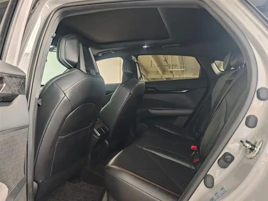 Changan UNI-V 2022 1.5T Premium Edition — миниатюра 8