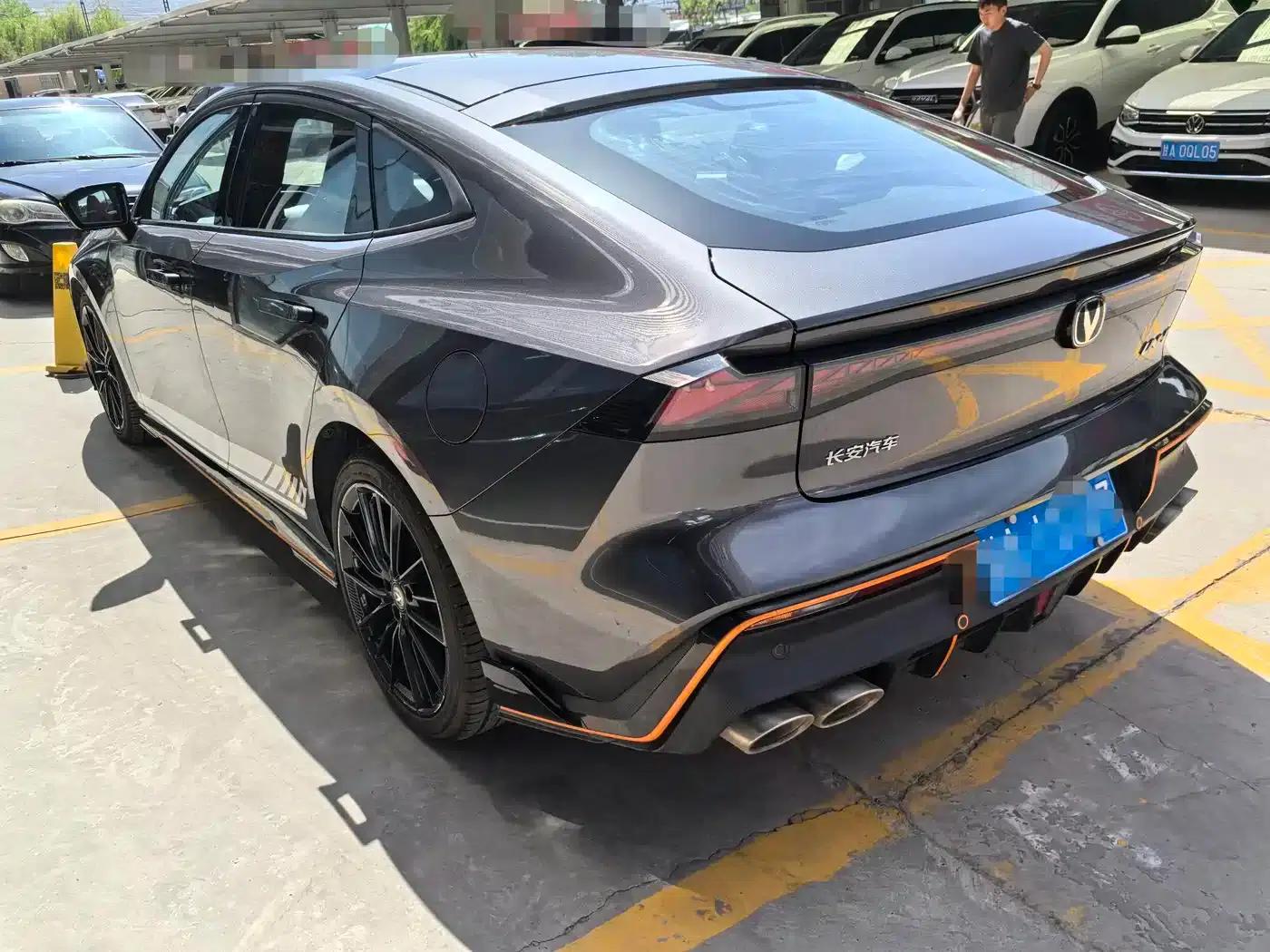 Changan UNI-V 2023 1.5T Sport Edition — миниатюра 4