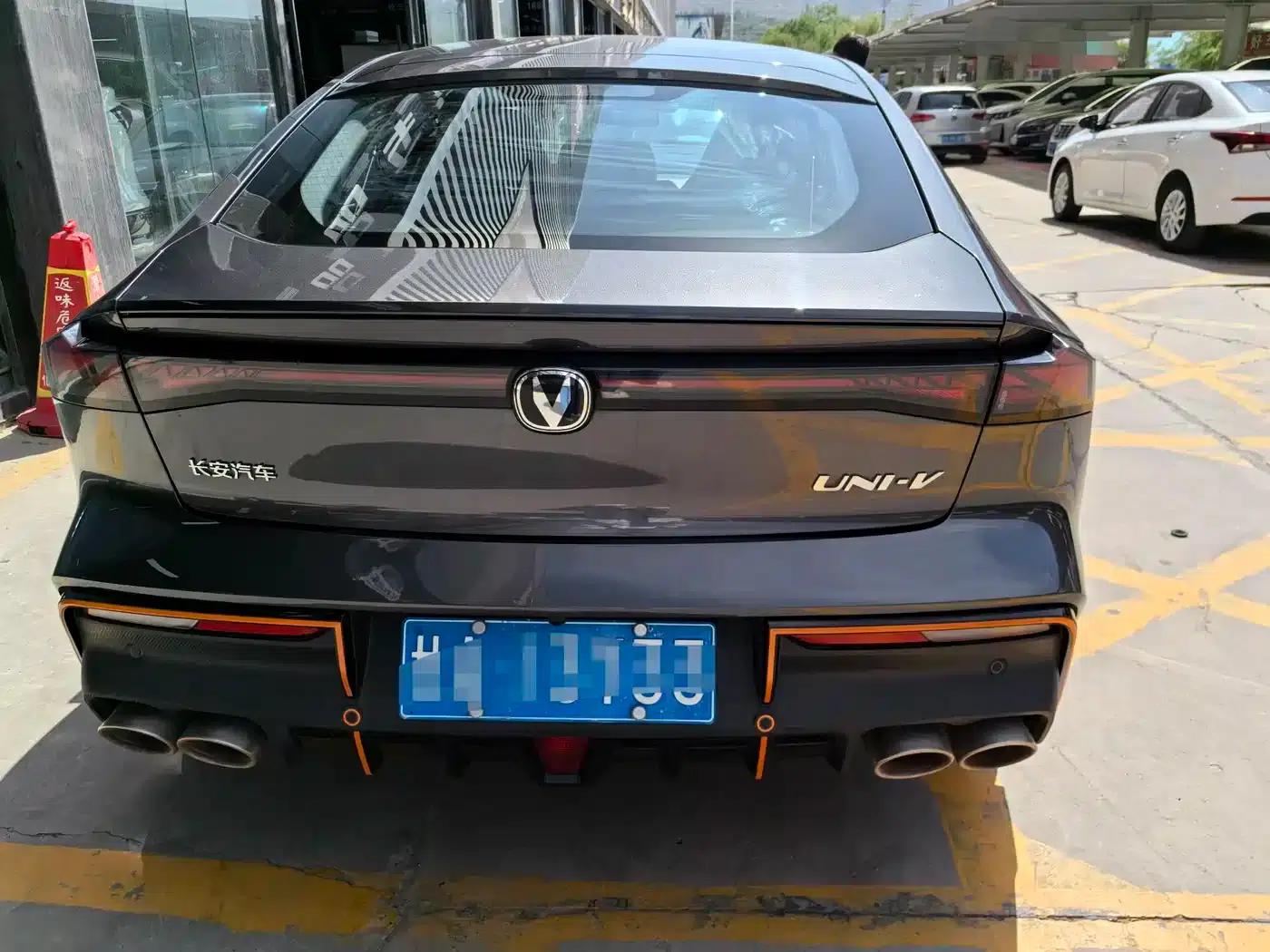 Changan UNI-V 2023 1.5T Sport Edition — миниатюра 5