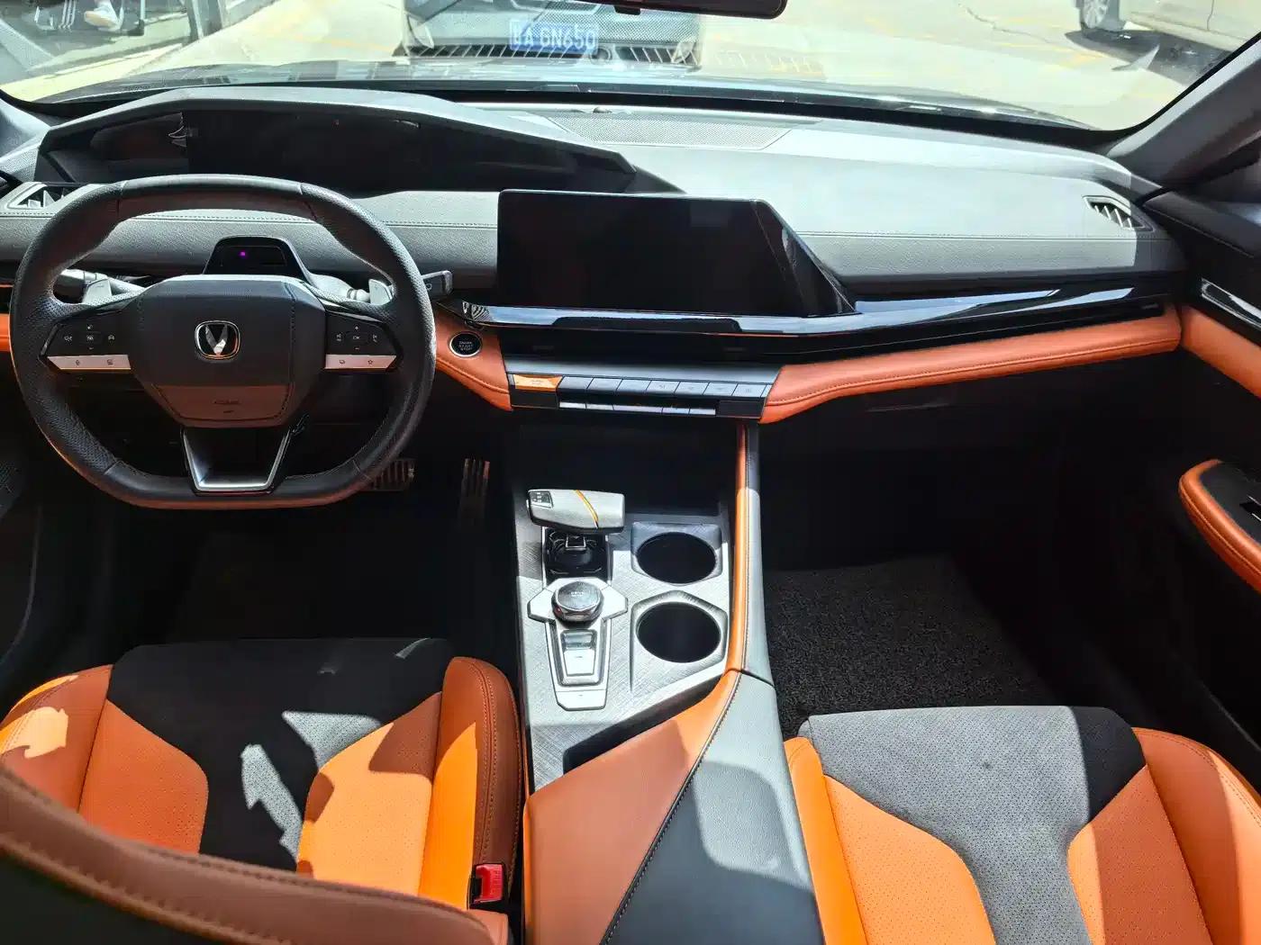 Changan UNI-V 2023 1.5T Sport Edition — миниатюра 8