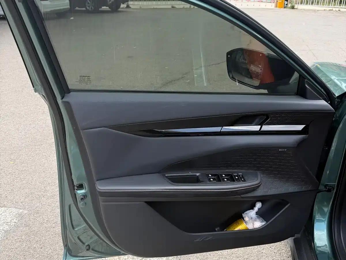 Changan UNI-V 2024 1.5T Premium Sport — миниатюра 4