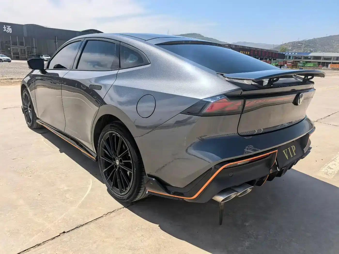 Changan UNI-V 2023 1.5T Sport Edition — миниатюра 4