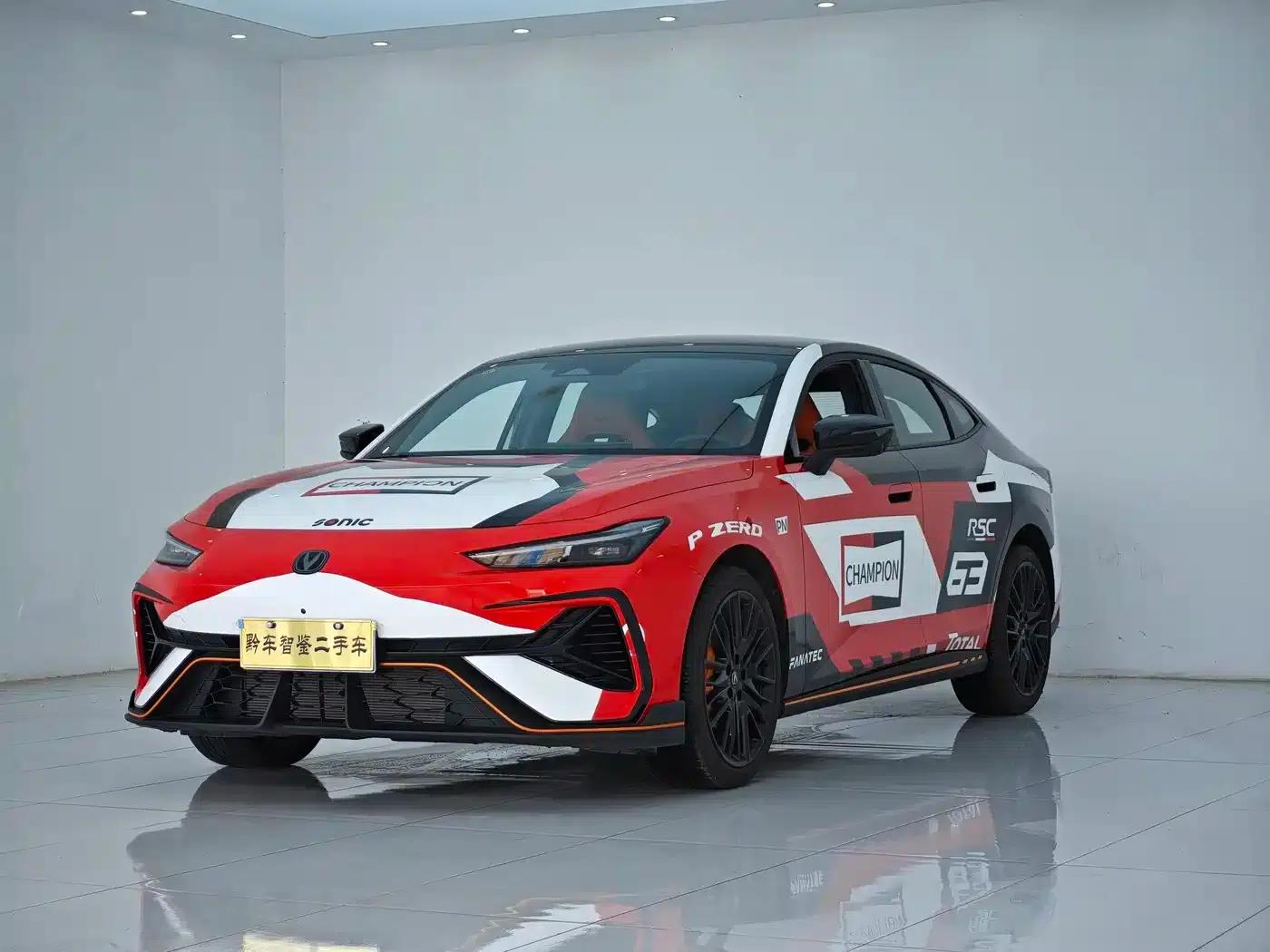 Changan UNI-V 2025 Model, Third Generation, 2.0T Sport Edition — миниатюра 1