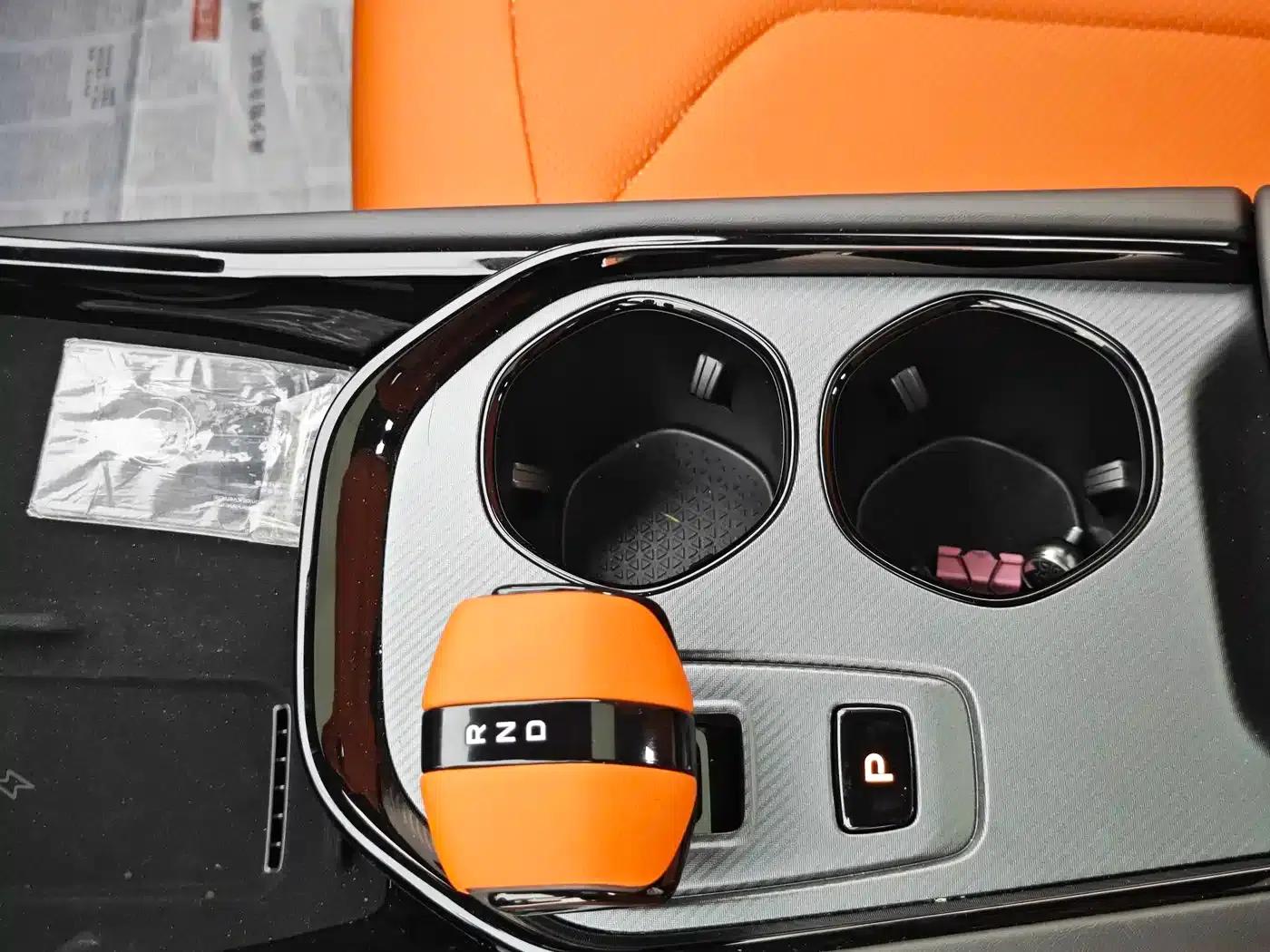 Changan UNI-V 2025 Model, Third Generation, 2.0T Sport Edition — миниатюра 17