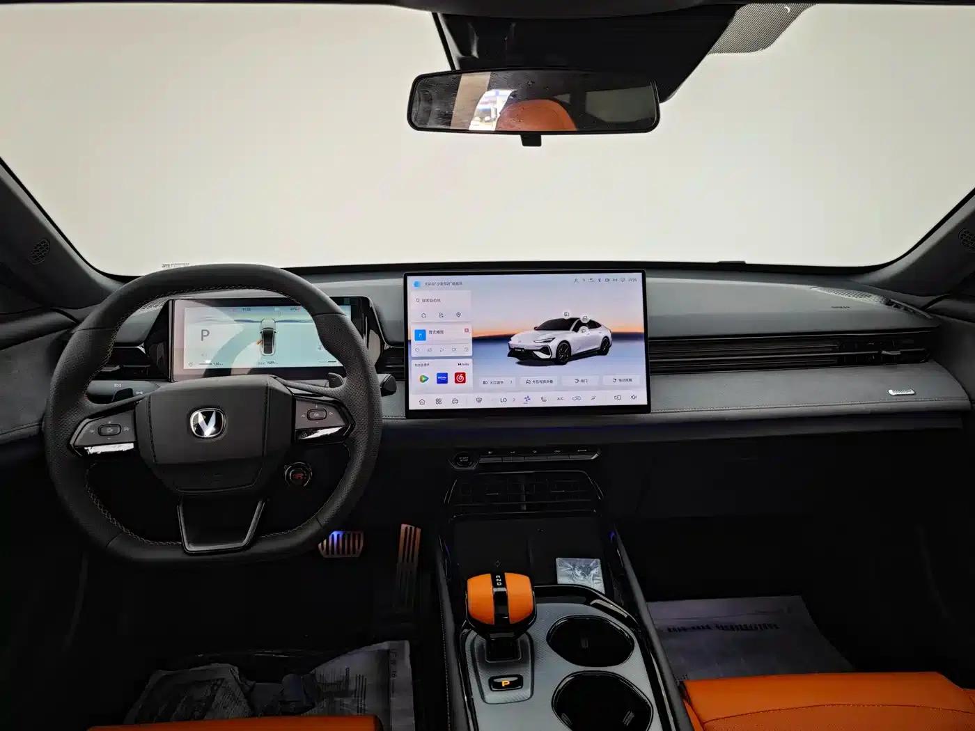Changan UNI-V 2025 Model, Third Generation, 2.0T Sport Edition — миниатюра 19