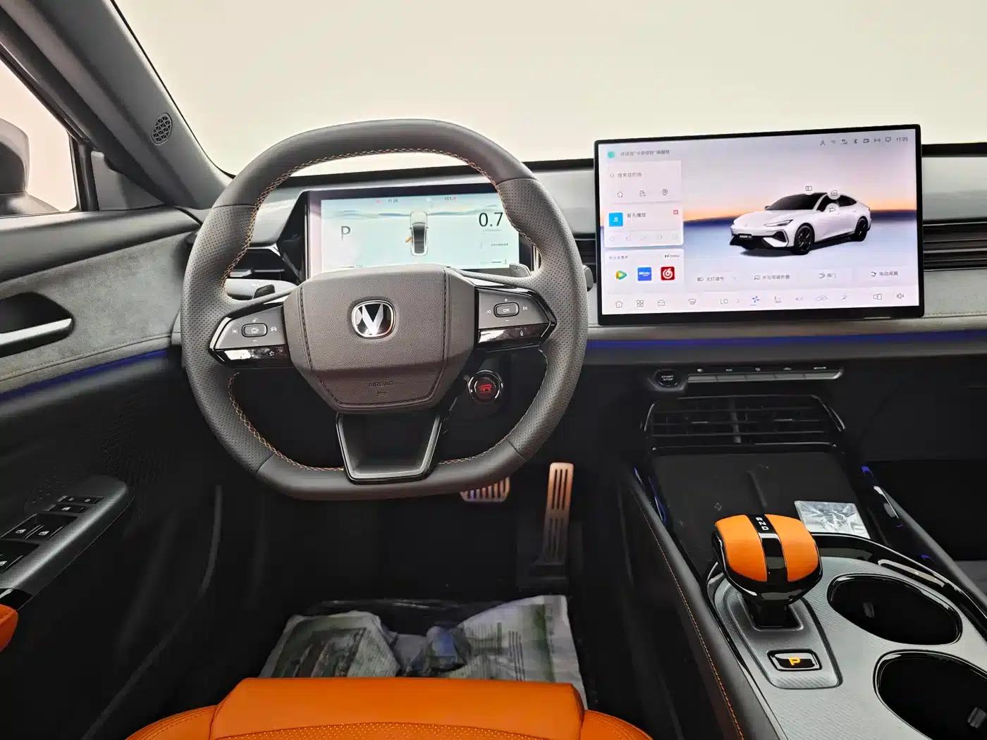 Changan UNI-V 2025 Model, Third Generation, 2.0T Sport Edition — миниатюра 20