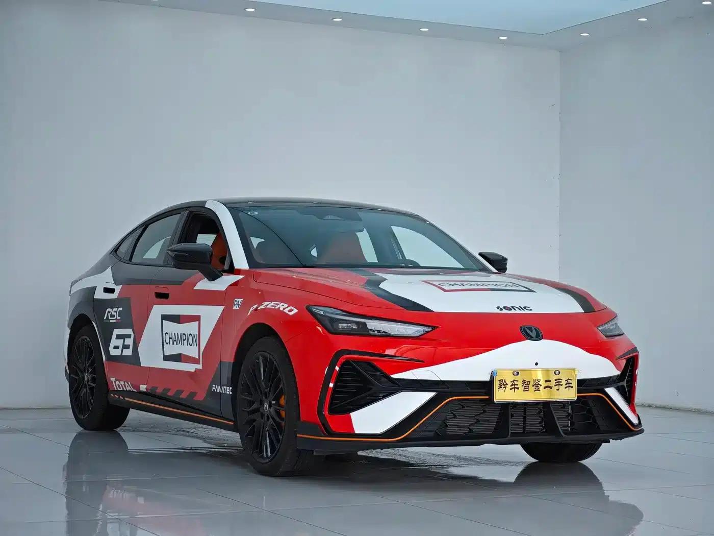 Changan UNI-V 2025 Model, Third Generation, 2.0T Sport Edition — миниатюра 3