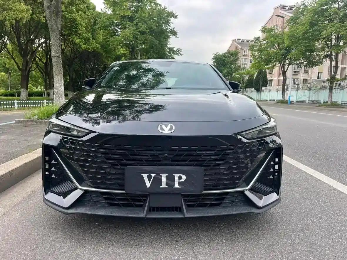 Changan UNI-V 2023 1.5T Premium Edition — миниатюра 2