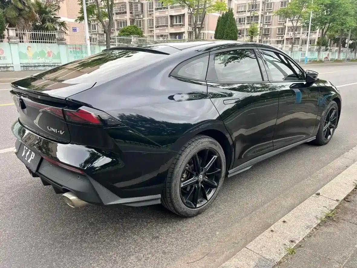Changan UNI-V 2023 1.5T Premium Edition — миниатюра 11