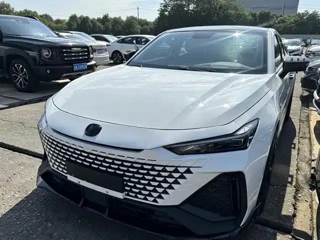 Changan UNI-V 2022 1.5T Sport Edition