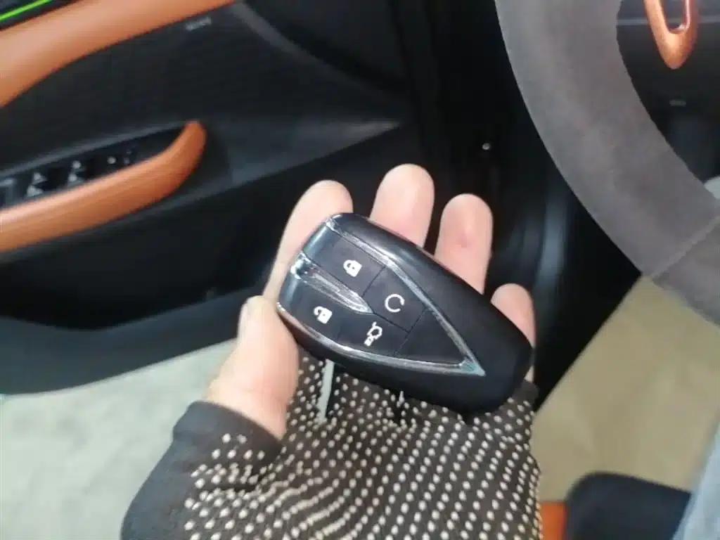 Changan UNI-V 2024 2.0T Classic Sport — миниатюра 9