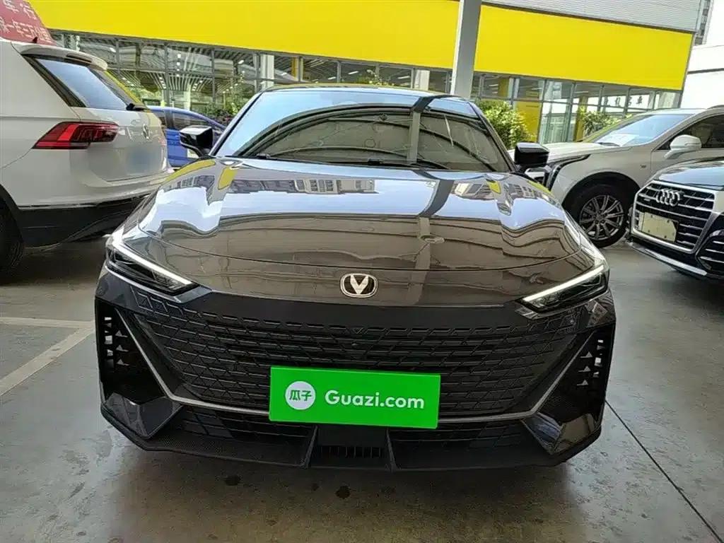 Changan UNI-V 2023 1.5T Premium Edition — миниатюра 3
