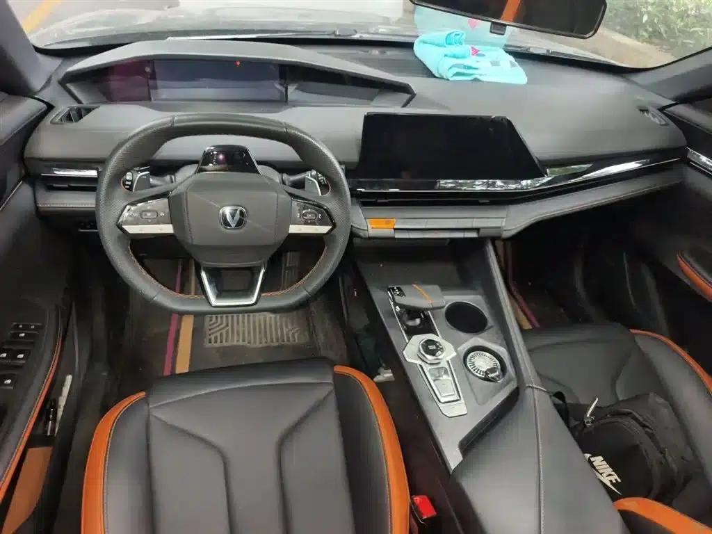 Changan UNI-V 2023 1.5T Premium Edition — миниатюра 13