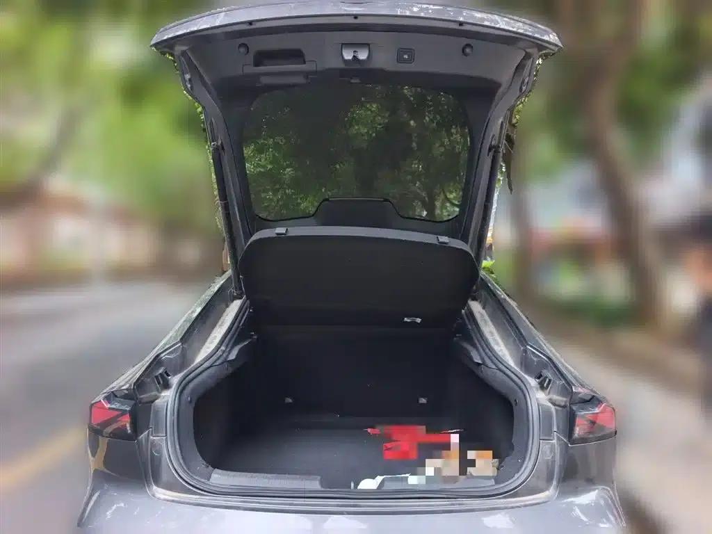 Changan UNI-V 2023 1.5T Premium Edition — миниатюра 10