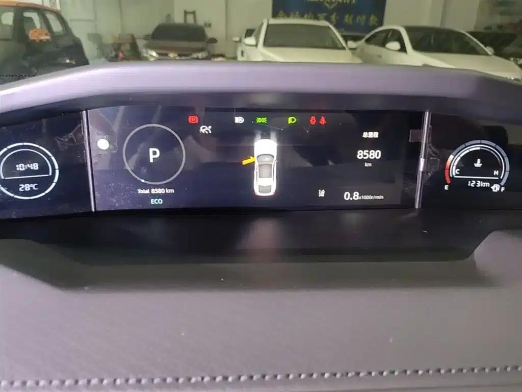Changan UNI-V 2024 1.5T Premium Sport — миниатюра 12