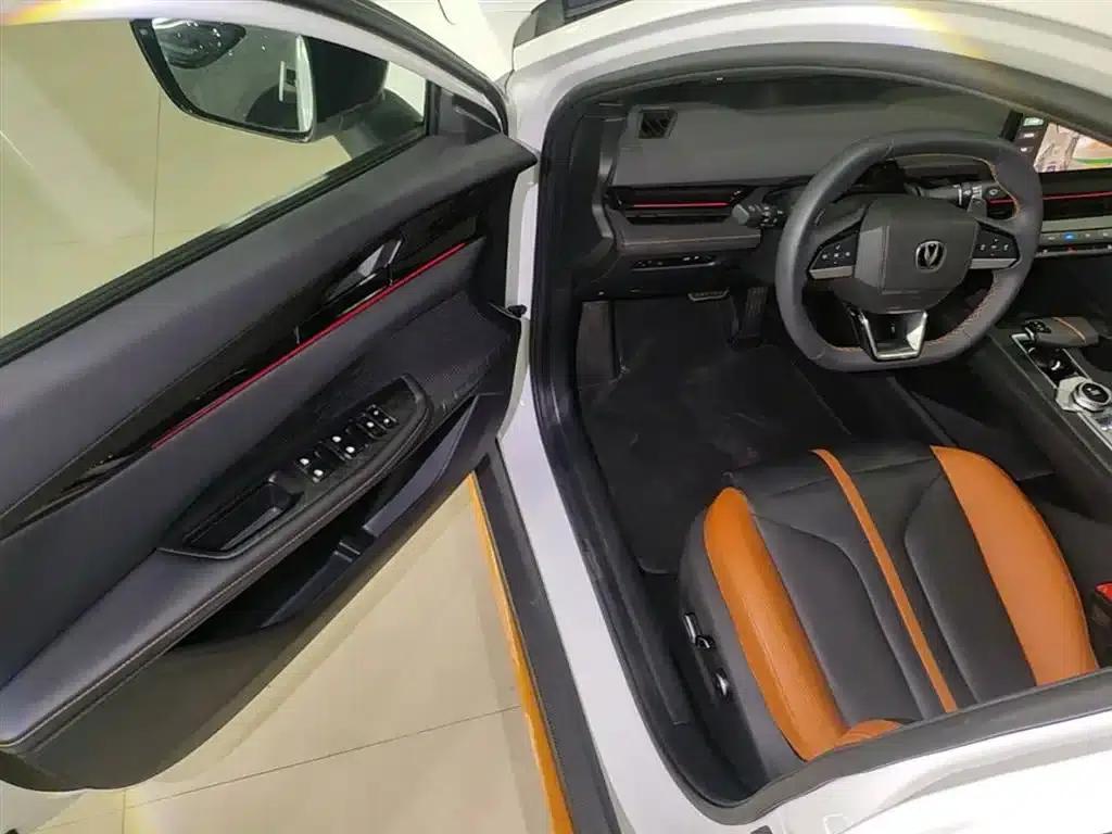Changan UNI-V 2024 1.5T Premium Sport — миниатюра 16