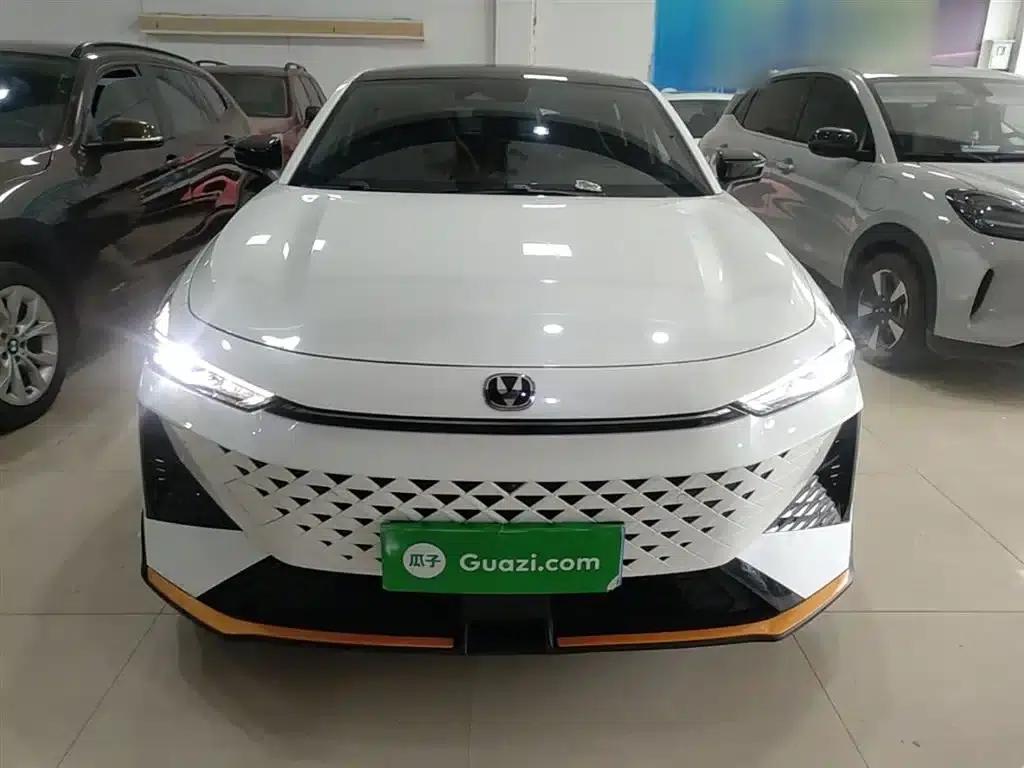 Changan UNI-V 2024 1.5T Premium Sport — миниатюра 3
