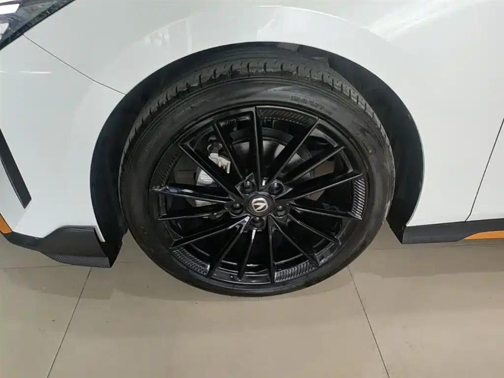 Changan UNI-V 2024 1.5T Premium Sport — миниатюра 23