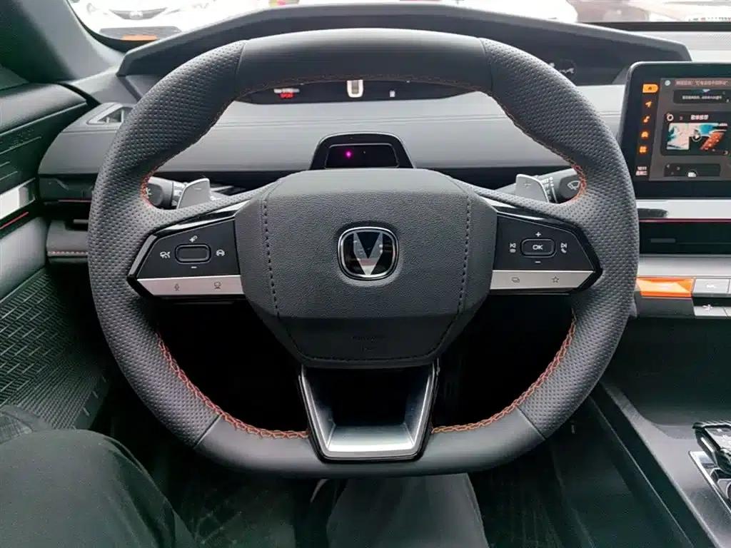 Changan UNI-V 2022 1.5T Sport Edition — миниатюра 11