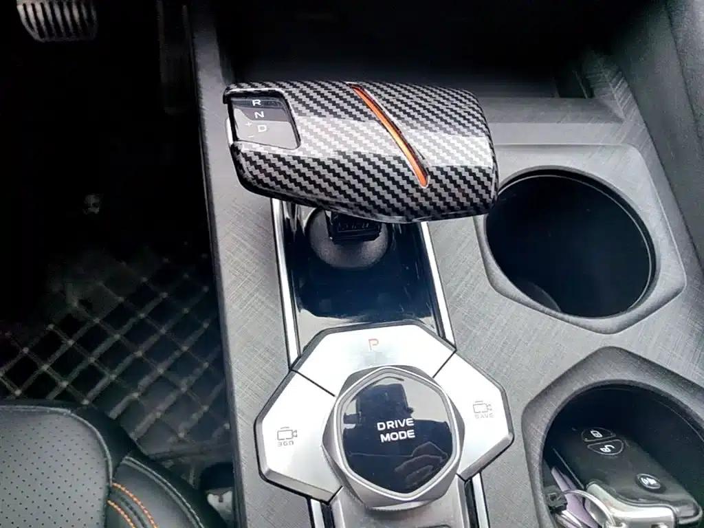 Changan UNI-V 2022 1.5T Sport Edition — миниатюра 14