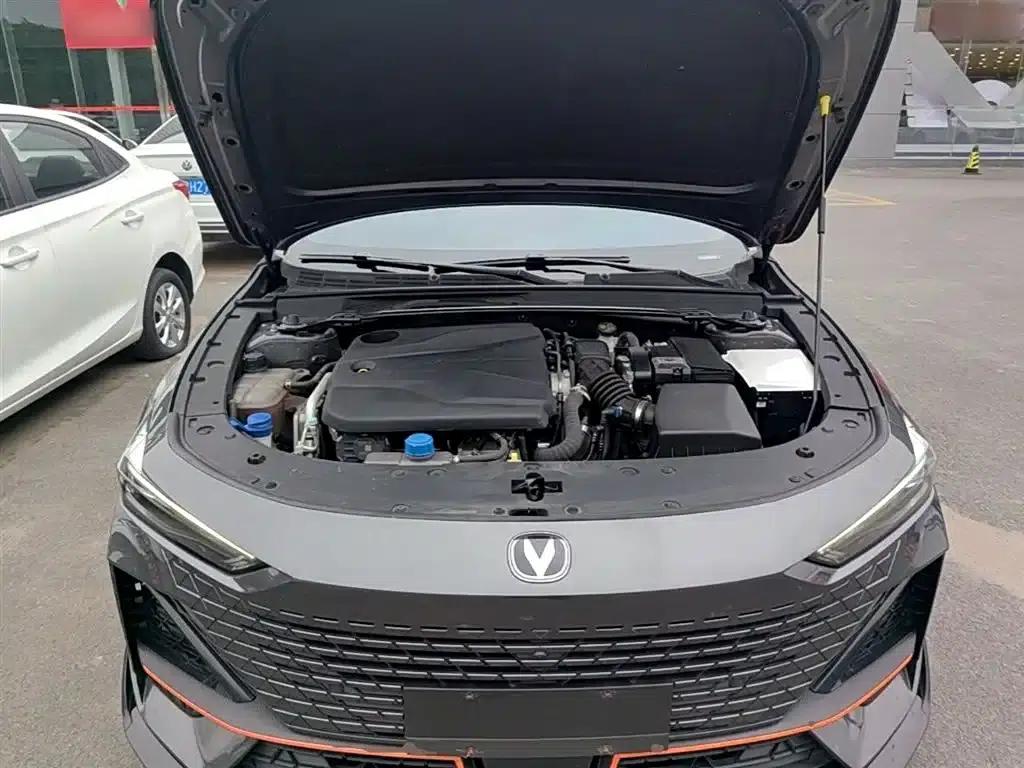 Changan UNI-V 2022 1.5T Sport Edition — миниатюра 20