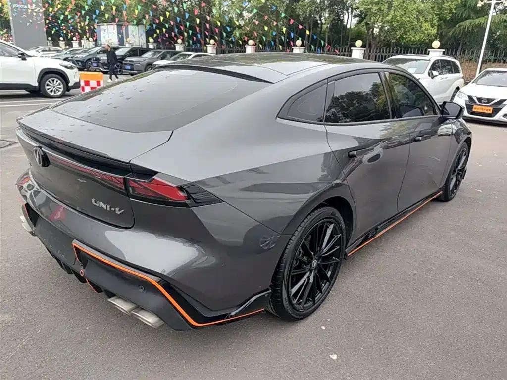 Changan UNI-V 2022 1.5T Sport Edition — миниатюра 7