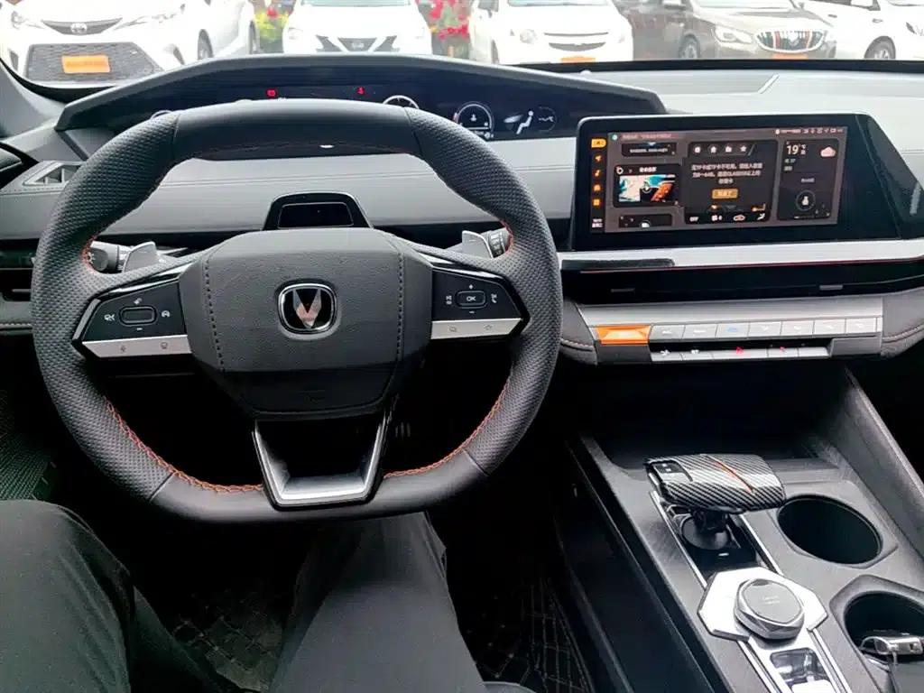 Changan UNI-V 2022 1.5T Sport Edition — миниатюра 10