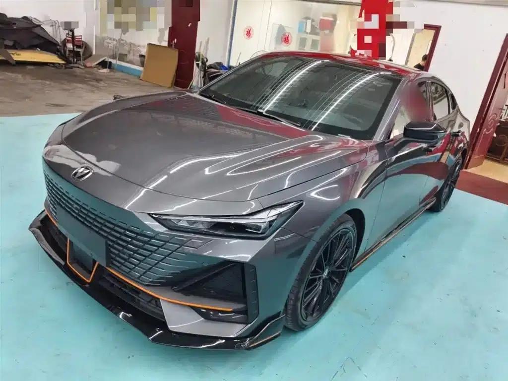 Changan UNI-V 2022 1.5T Sport Edition — миниатюра 2