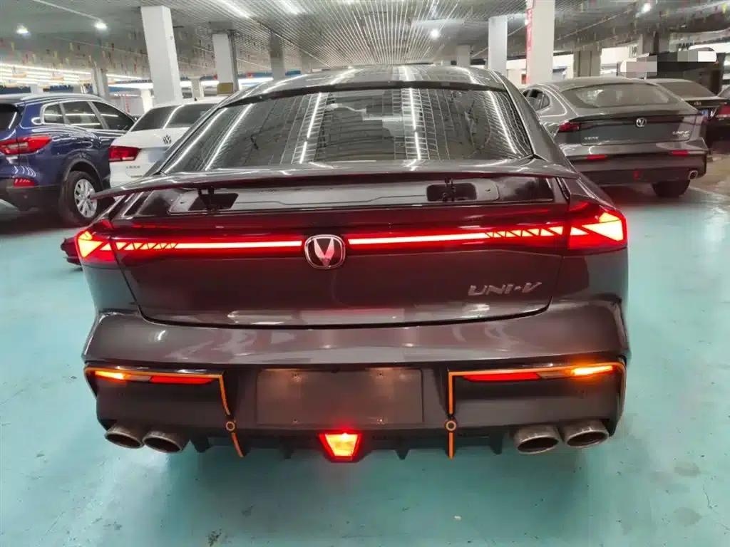Changan UNI-V 2022 1.5T Sport Edition — миниатюра 6