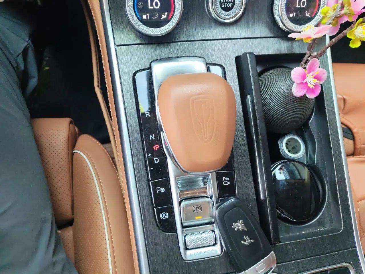 Hongqi H9 2022 2.0T Smart Connect Flagship Edition — миниатюра 15